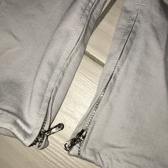 Zara Light Grey Zipper Jeans - Picture 8 of 8